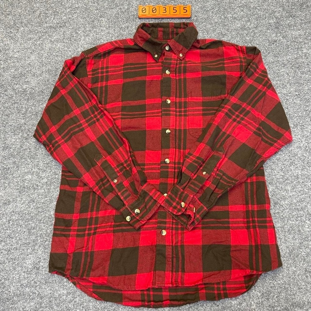 Hobbs Creek red and black plaid flannel shirt in size M 100% cotton.